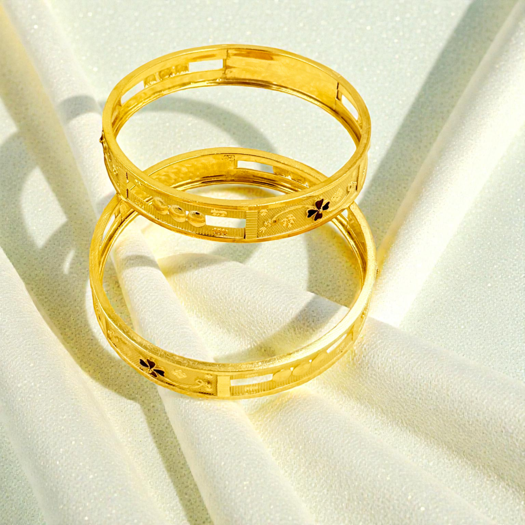 Classic Clover Accent 24K Gold-Plated Women’s Bangles Set – SAI HANDA ...